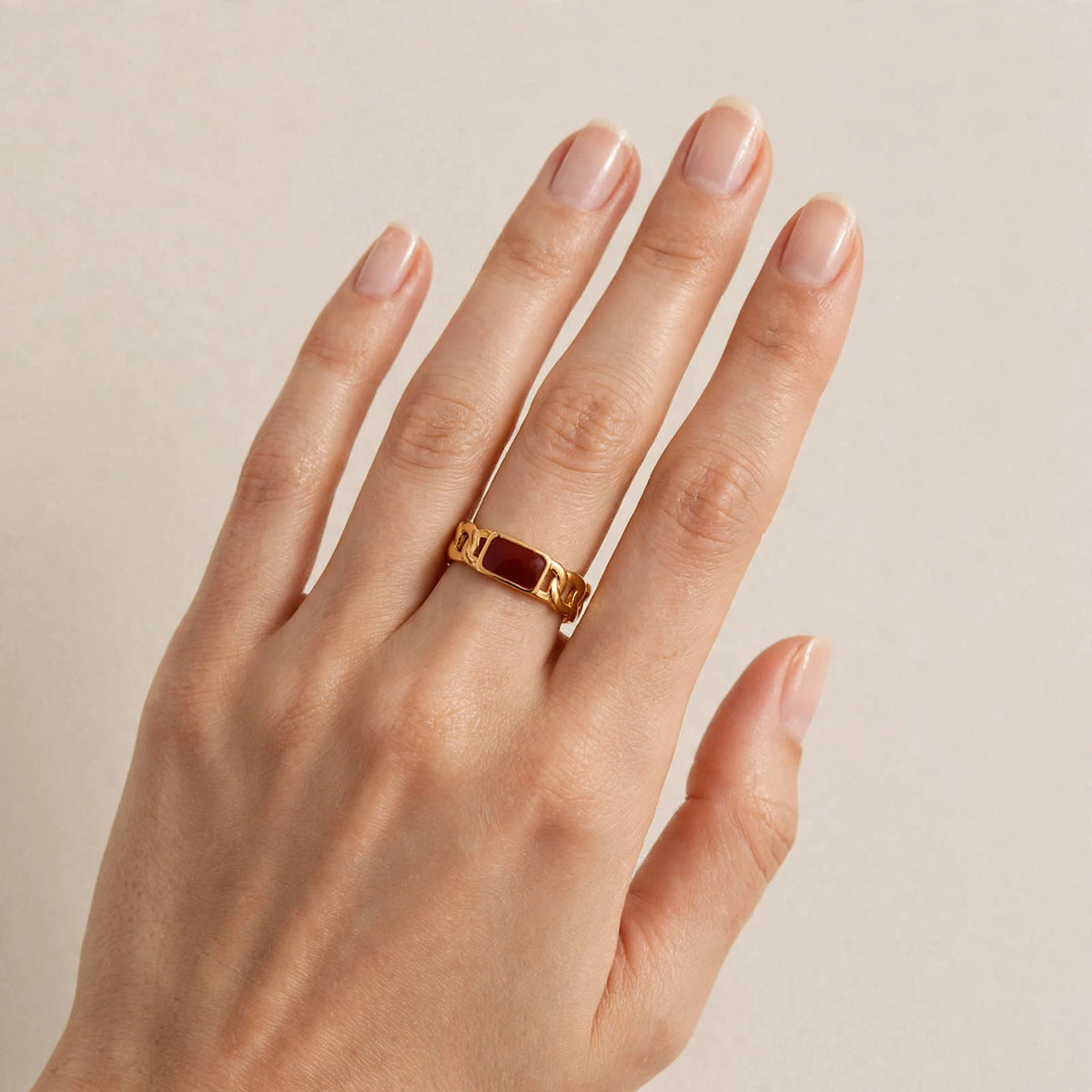 Anillo Carmín Real